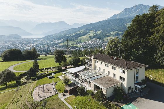 Gault Millau - Sonnenberg Kriens - Restaurant und Terrasse